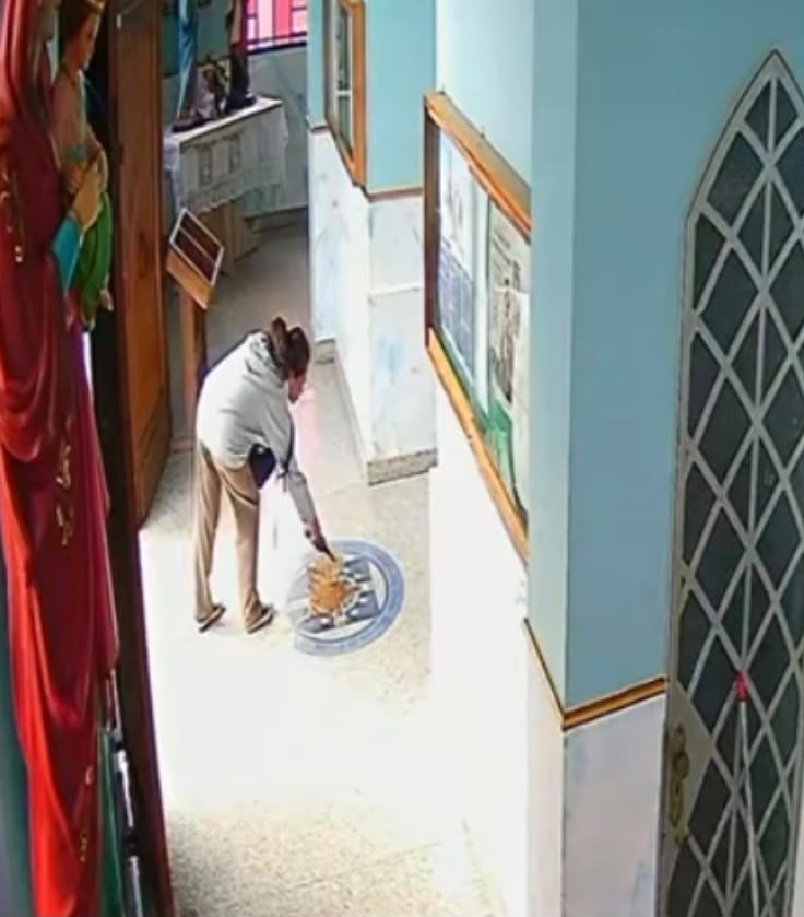 Mulher é gravada jogando fezes dentro de igreja em Ibiúna, em SP