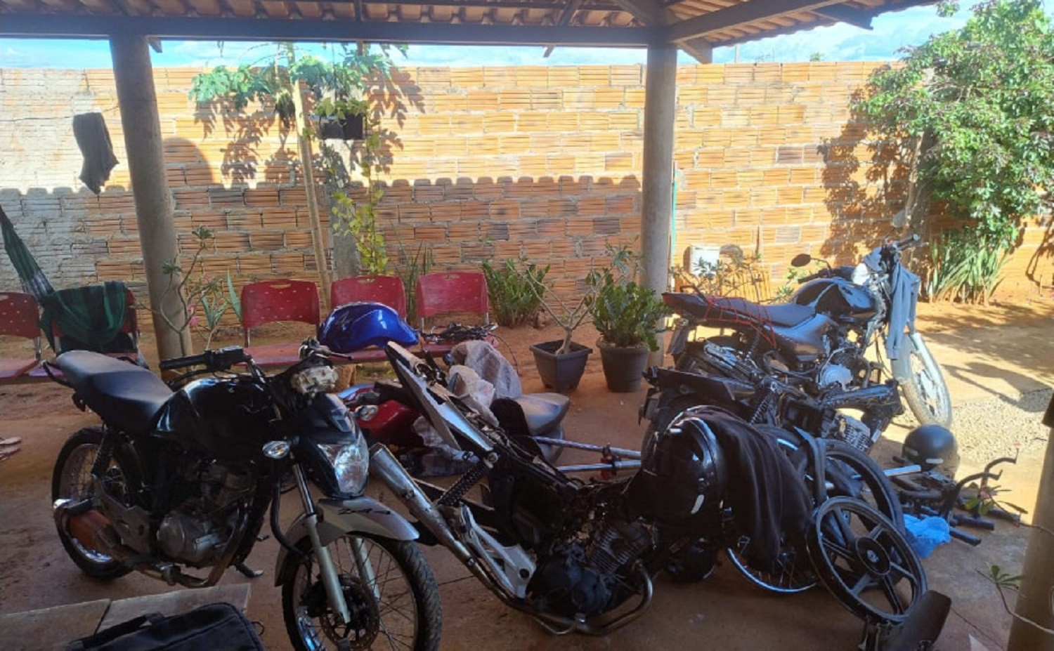 Grupo invade pátio de veículos apreendidos e rouba motos após render vigia em Porto Nacional