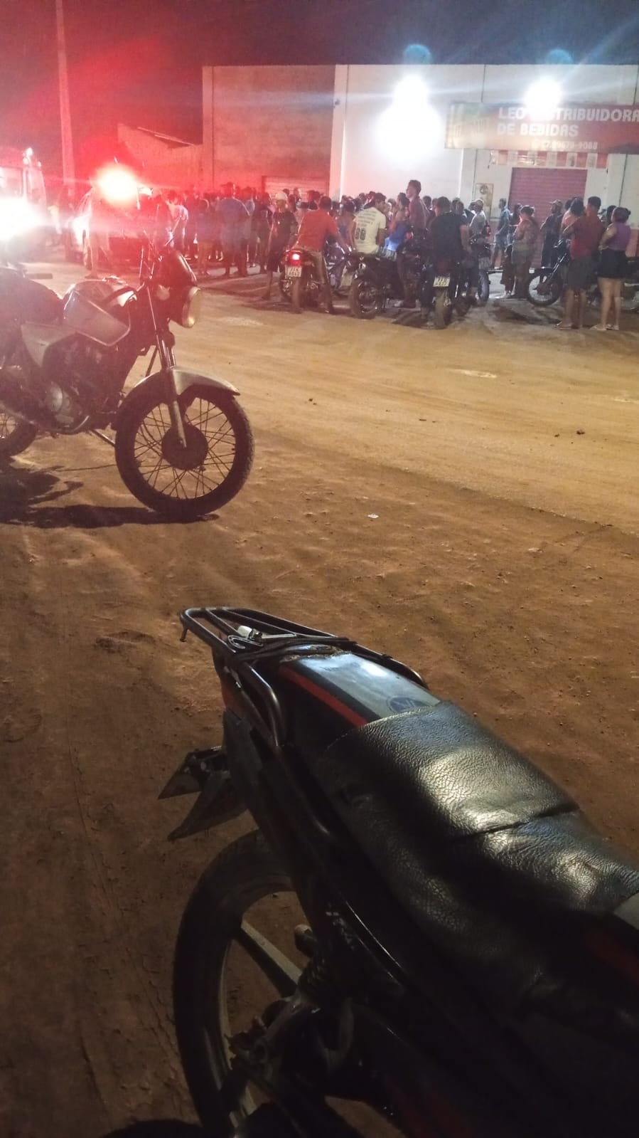 Homem morre e mulher fica ferida após ataque a tiros no N-8 na zona rural de Petrolina 