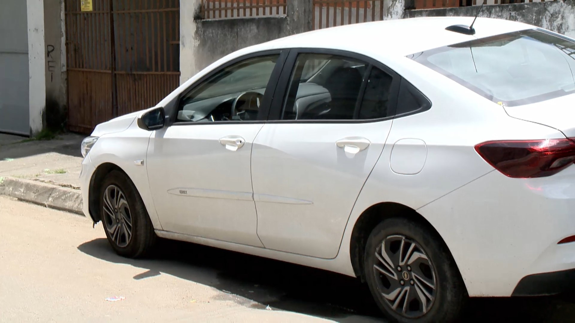 Homem de 71 anos é preso após matar mulher a facadas em avenida da Serra, ES