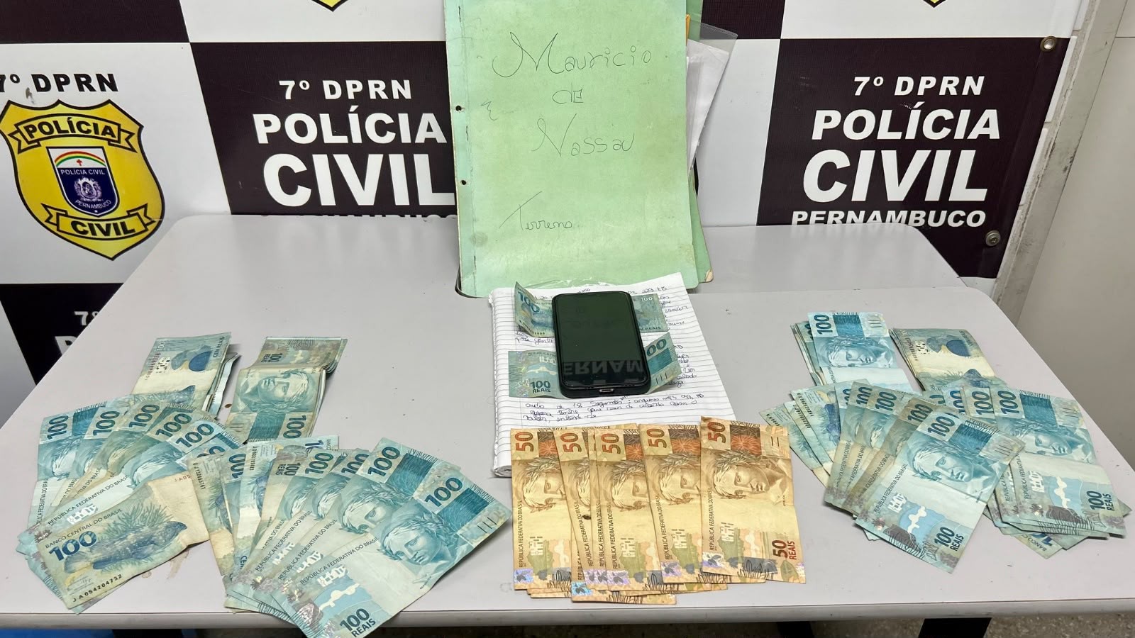 Polícia Civil deflagra operação contra suspeitos de corrupção, uso de documentos falsos e estelionato em Caruaru
