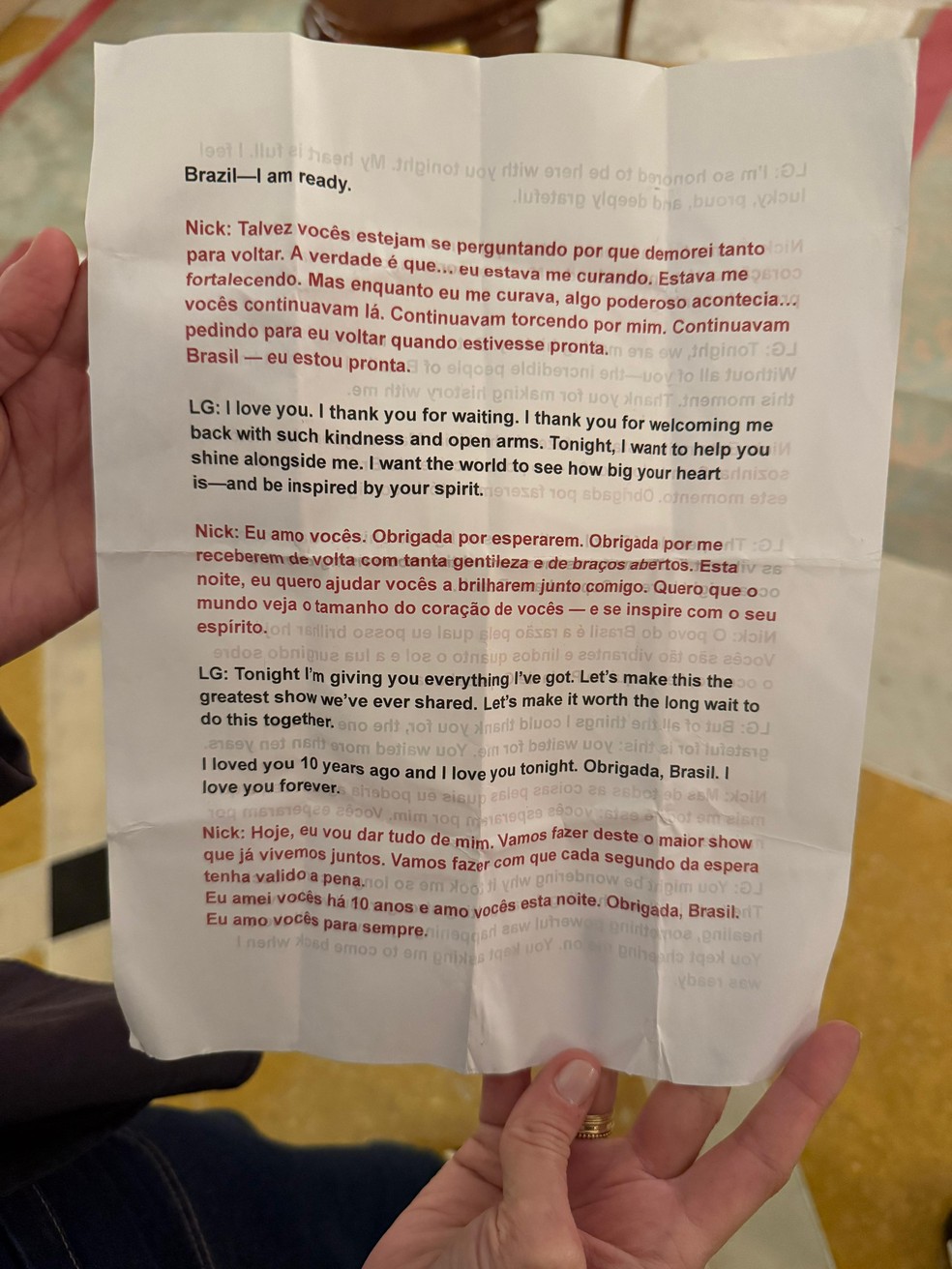 Impressão do discurso lido por Lady Gaga — Foto: Reprodução