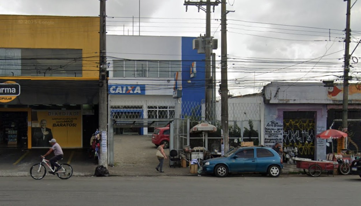 Banco em Suzano é alvo de criminosos e gerente é sequestrada, diz polícia