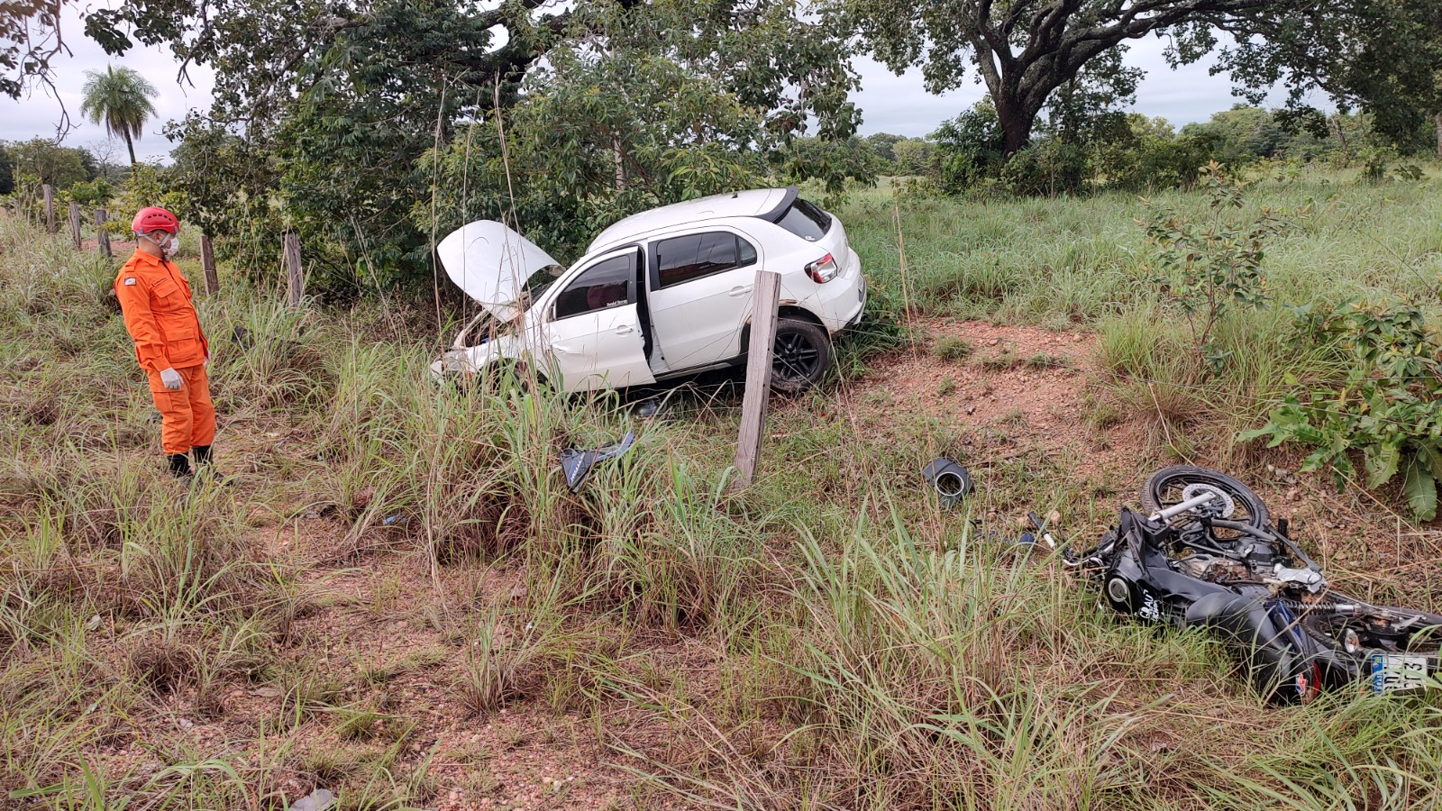 Casal morre em acidente na TO-336 e corpo de uma das vítimas vai parar embaixo de carro