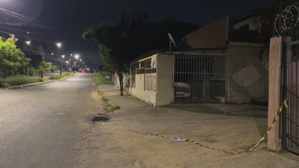 Criminosos invadem casa e matam morador na Zona Norte de Porto Alegre — Foto: Reprodução/ RBS TV