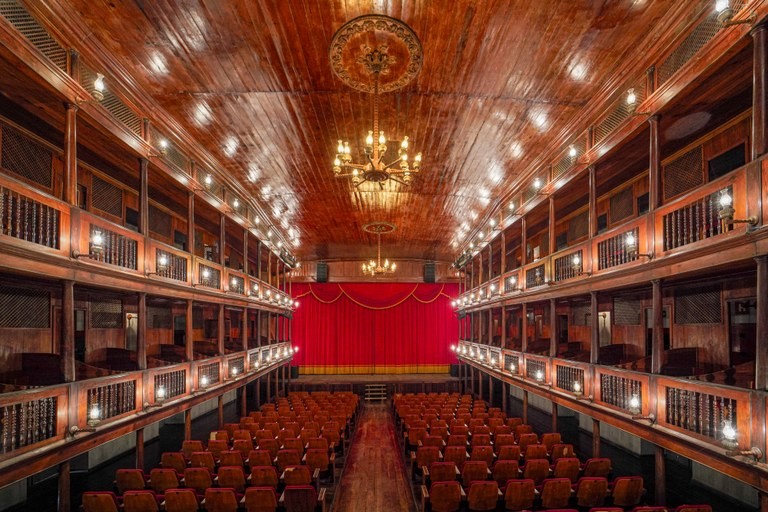 Teatro Santa Roza é reinaugurado nesta quarta (13) com programação artística