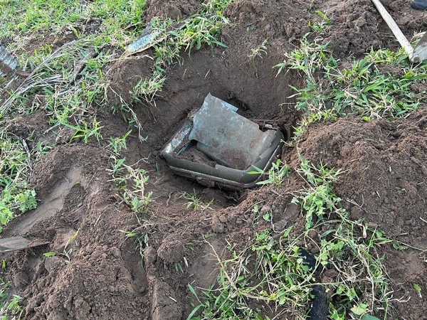 Casal é preso suspeito de matar filha de 8 meses, colocar corpo em mala e enterrar em cova rasa na Bahia — Foto: Divulgação/Polícia Civil