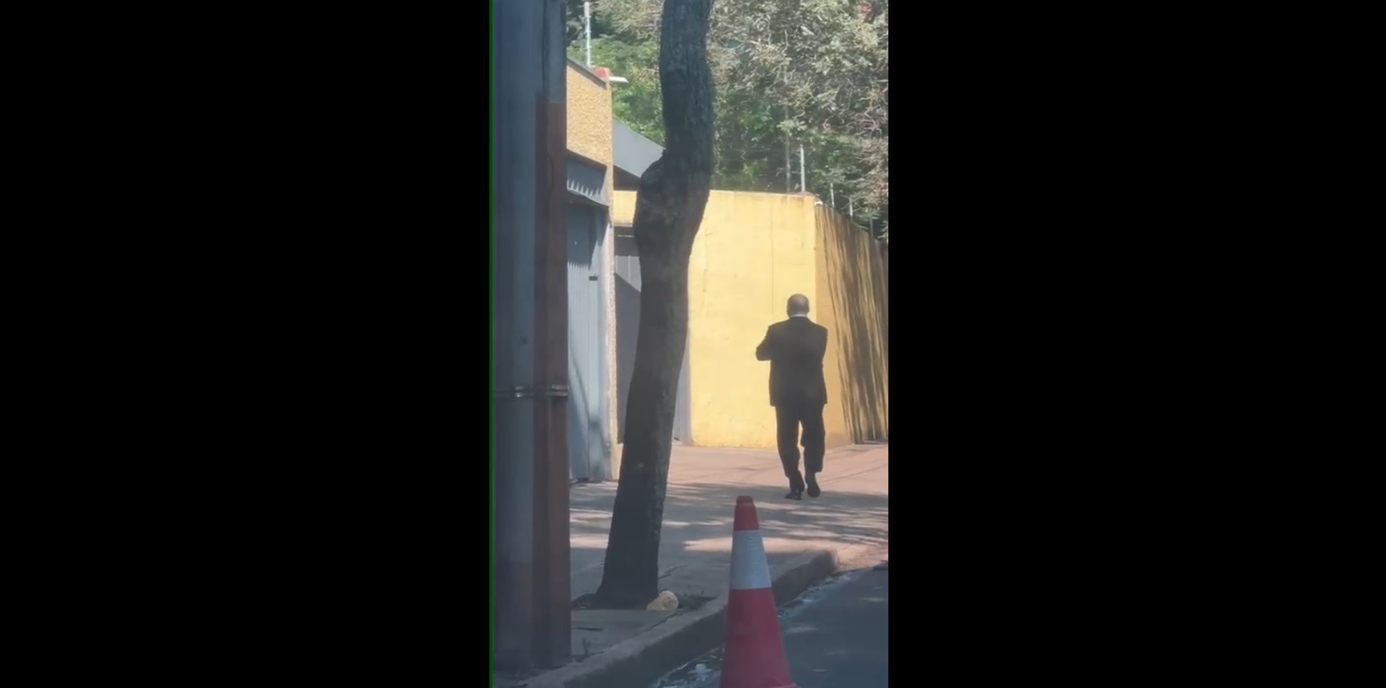 É #FAKE que homem filmado atirando em si mesmo seja condenado pelo 8 de Janeiro e que caso ocorreu na 'porta de Moraes'