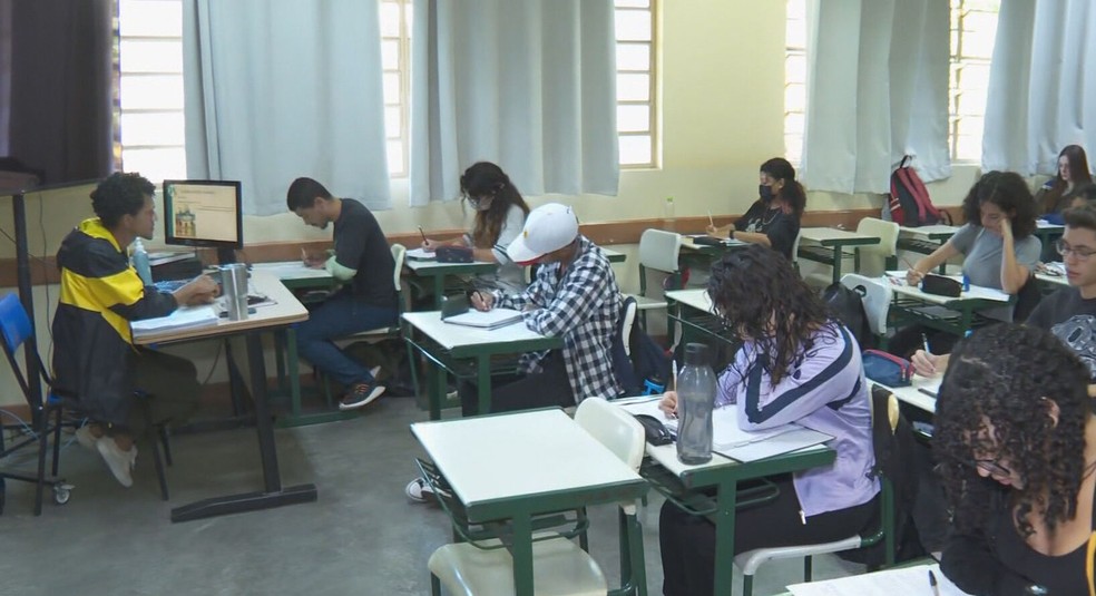 Qualidade da educação pública em SP: comunidade aponta excesso de alunos em sala de aula  — Foto: Reprodução/TV Globo