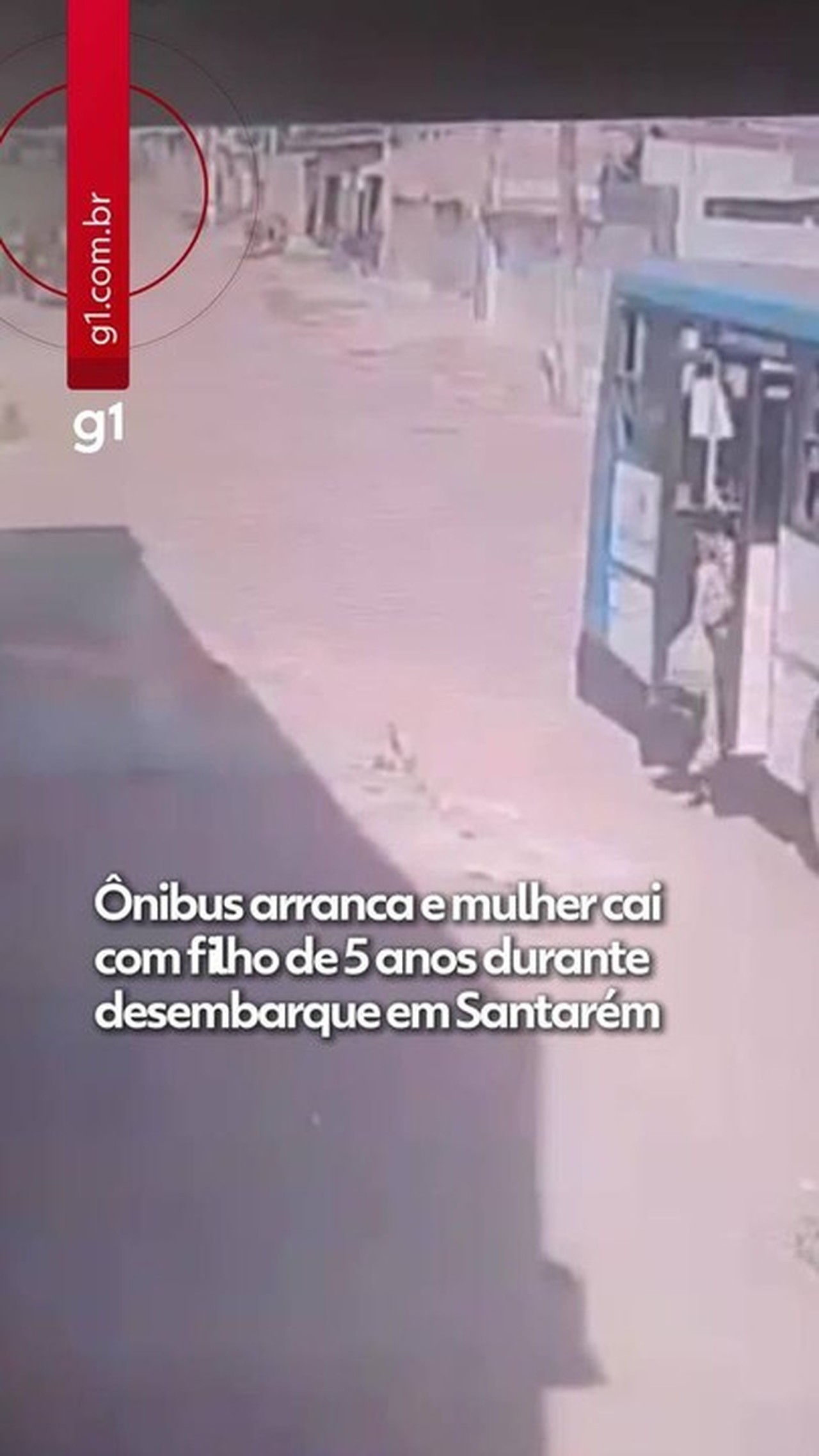Mãe e filho caem de ônibus em movimento durante desembarque em Santarém​‌​