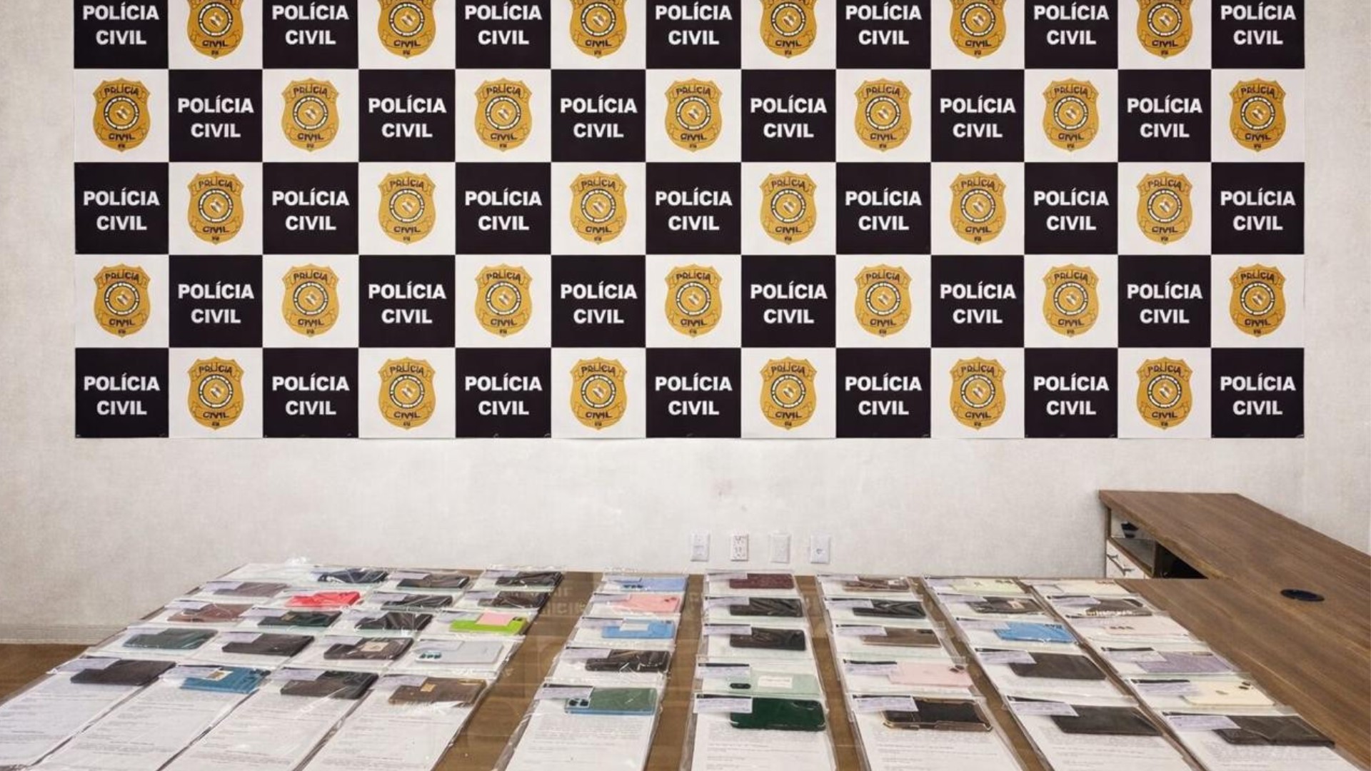 Em Santarém, Polícia Civil faz a devolução de 47 aparelhos celulares