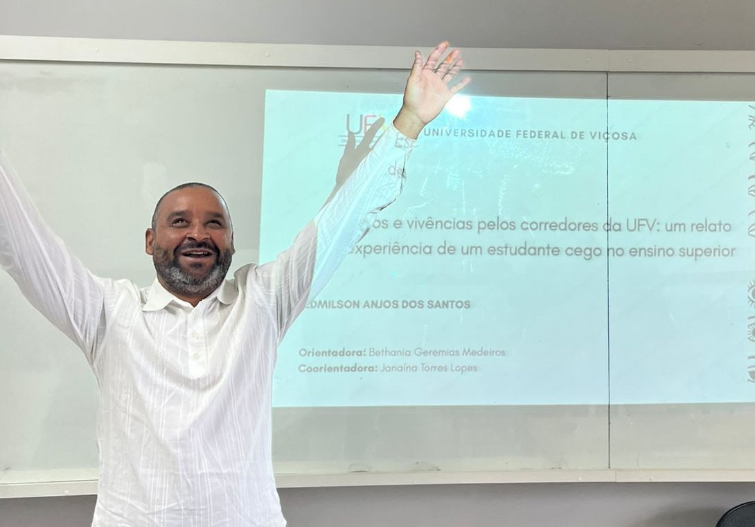 Aluno supera abandono escolar e alfabetização tardia e se torna o primeiro cego a se formar na UFV: 'quero ajudar outras pessoas'