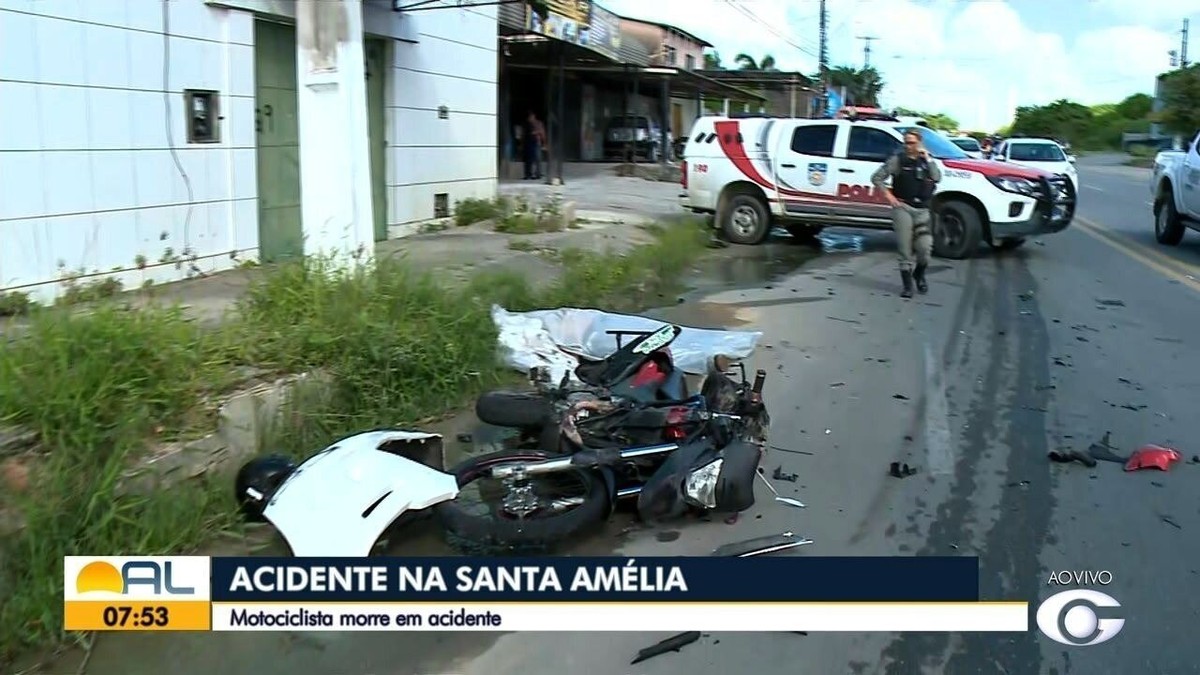 Motociclista morre após perder controle de moto invadir a contramão e bater em carro na Santa