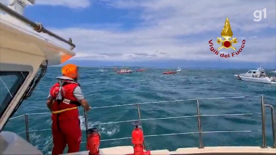Barco com 76 pessoas fica a deriva na Itália, e Guarda Costeira faz operação de resgate - Programa: G1 Mundo 