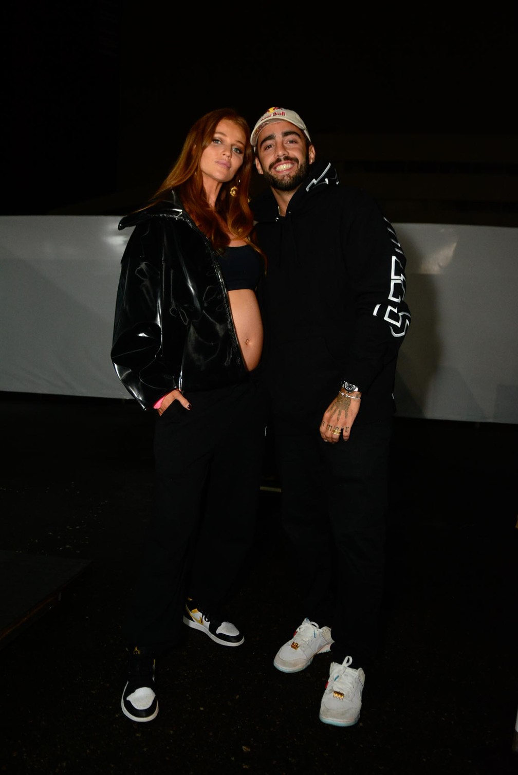 Cíntia Dicker e Pedro Scooby no terceiro dia de Rock in Rio 2022 — Foto: Webert Belicio/Agnews