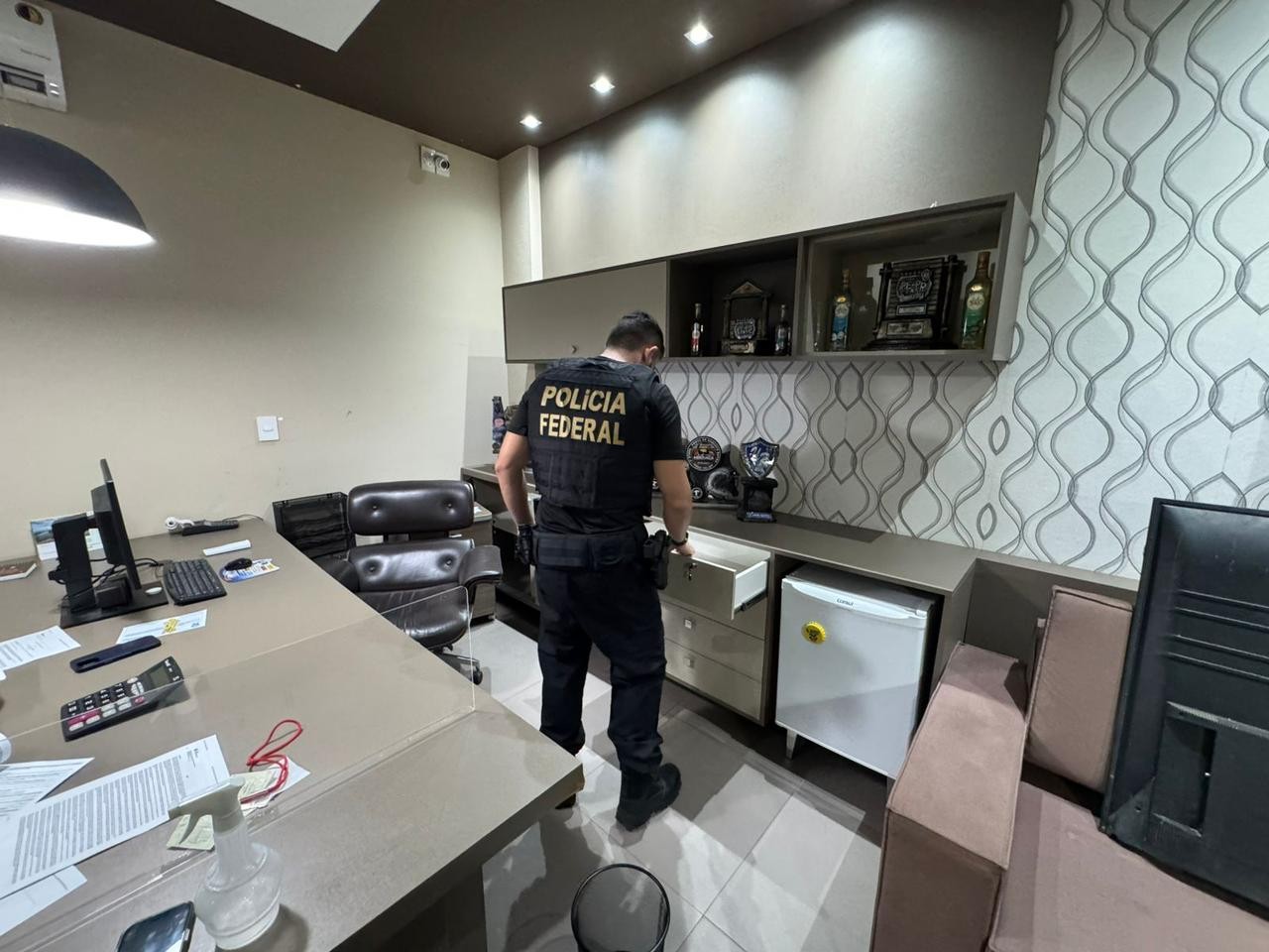 PF realiza segunda fase de operação contra lavagem de dinheiro do contrabando de cigarros no Sertão da PB
