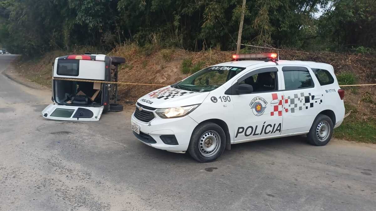 Perseguição policial termina em acidente em Mogi das Cruzes 