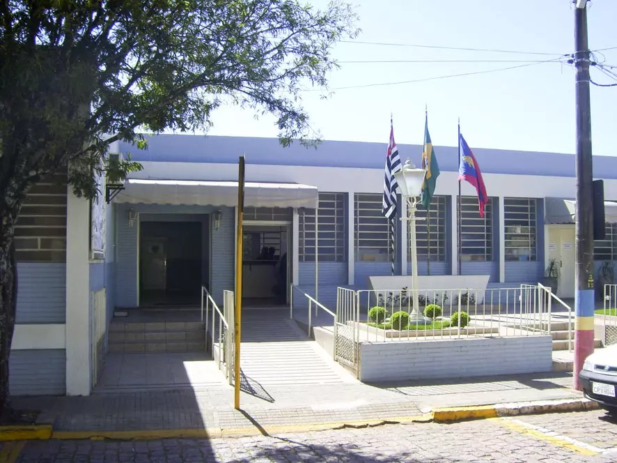 Justiça determina que Prefeitura de Piraju regularize acessibilidade e segurança em escolas municipais