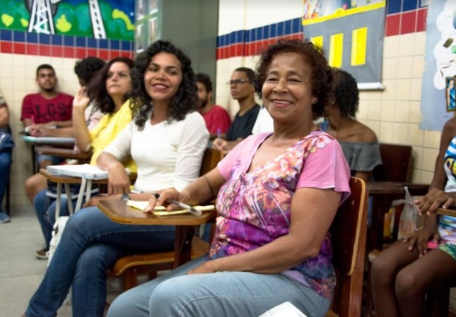 Núcleos de Estudos de Línguas inscreve para cursos de idiomas gratuitos em Petrolina