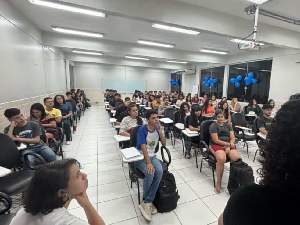 Estudantes podem se inscrever no cursinho MedAprova até o dia 17 de abril — Foto: Arquivo pessoal