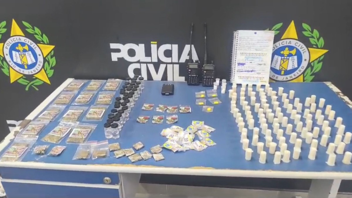 Operação contra o tráfico prende dois e apreende adolescente em Angra dos Reis