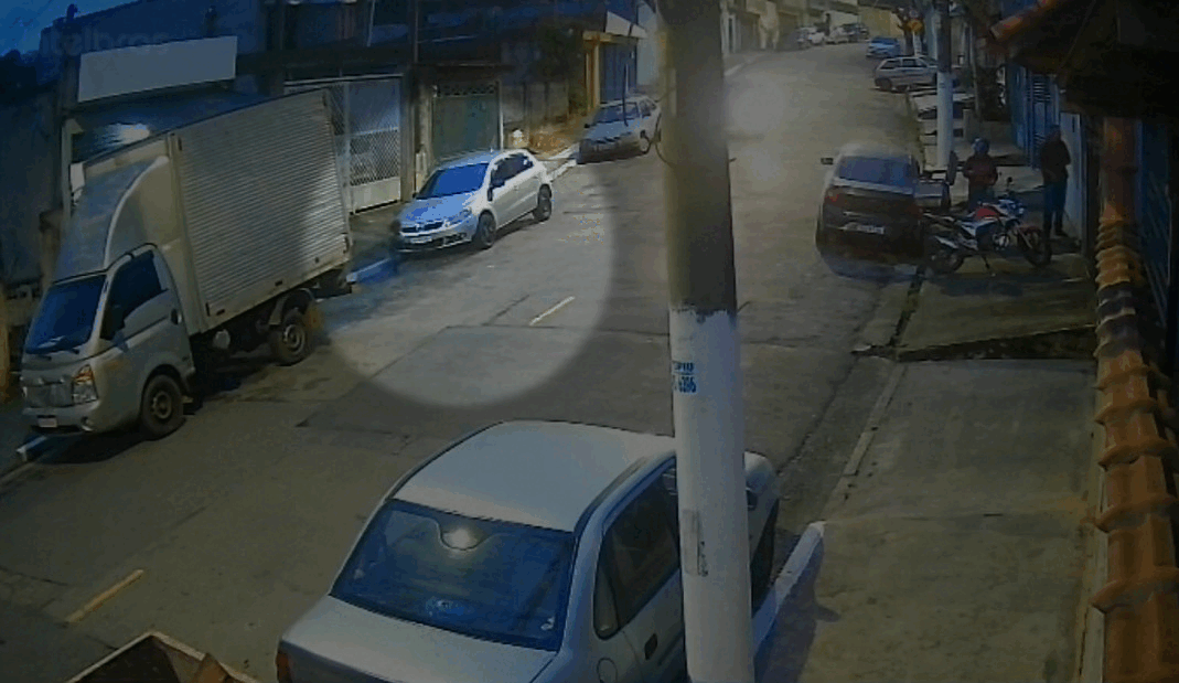 Criança de 3 anos é atropelada ao correr para a rua na Zona Leste de SP; motorista fugiu sem prestar socorro