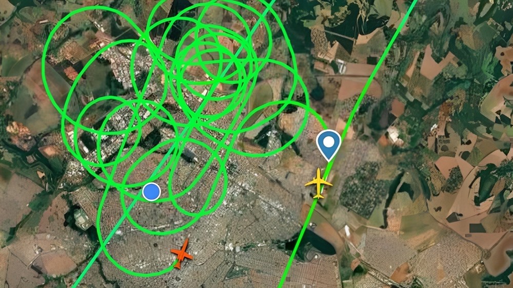 Avião faz manobras em círculos e desperta curiosidade no céu de Uberlândia; saiba o motivo