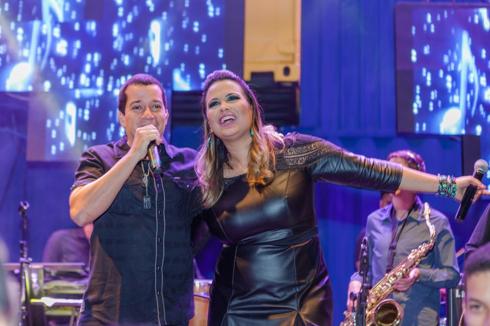 Adriana Samartini e André Lelis — Foto: Divulgação