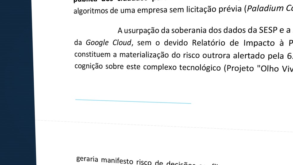 Comandos ocultos estavam escritos com letras em fonte pequena e na mesma cor do fundo da página. Na imagem, o que aparece em azul é o texto selecionado. — Foto: Artes/RPC