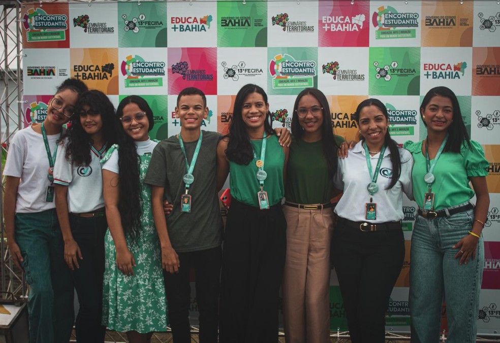 Estudantes e Professoras responsáveis pelo projeto — Foto: Andrea Bonfim