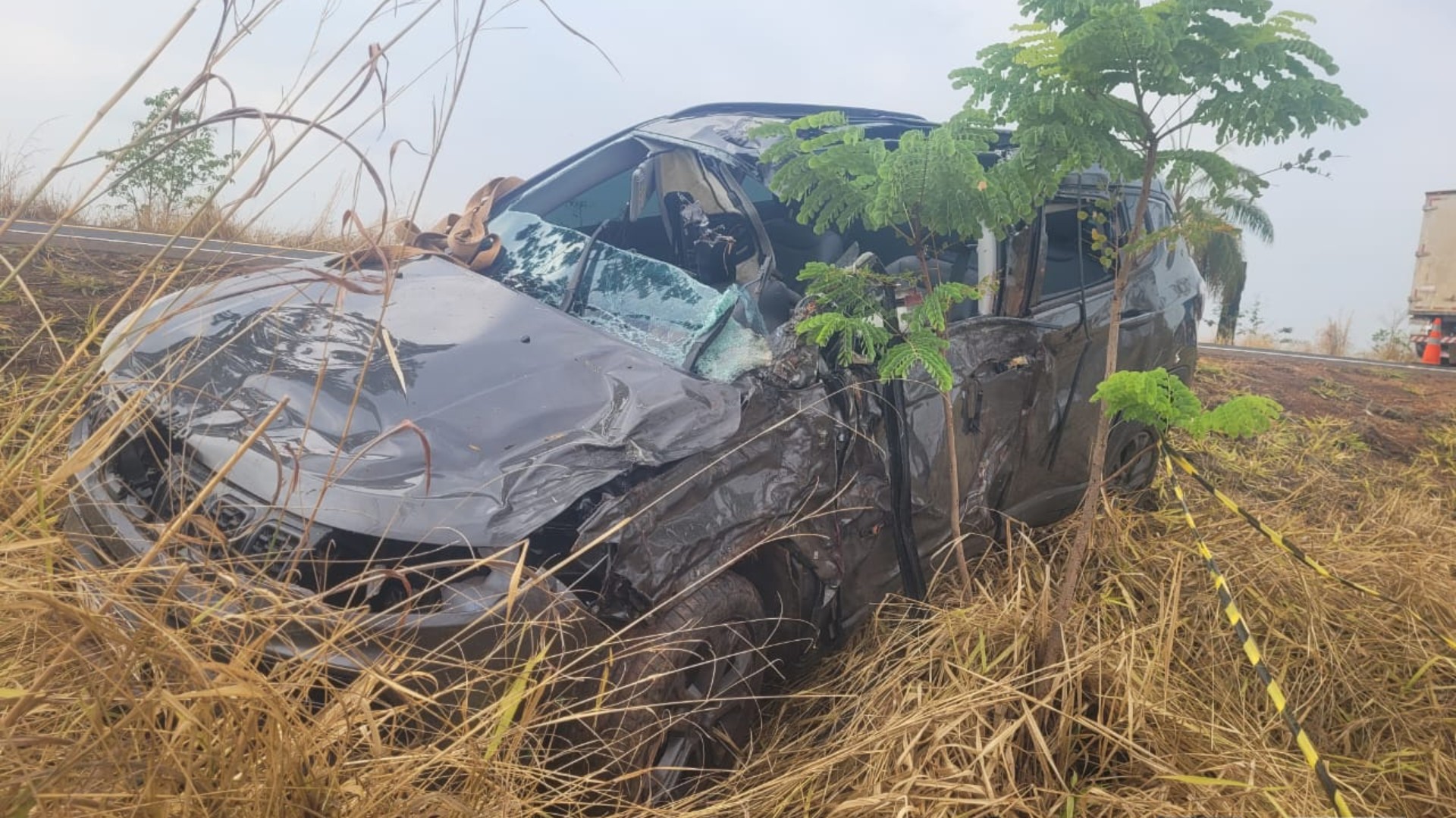 Idoso perde o controle da direção e morre ao capotar carro na MG-462, em Patrocínio