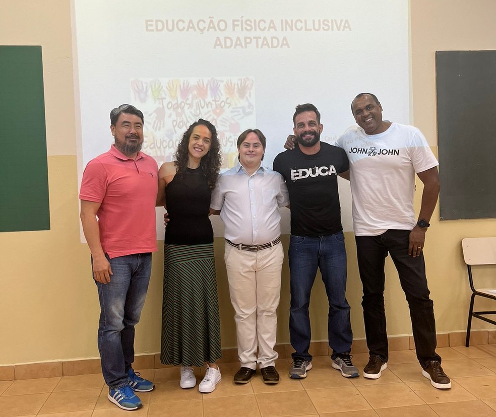 Cau? ap?s a apresenta??o TCC educa??o inclusiva adaptada ? Foto: Luciana Teixeira/Arquivo Pessoal