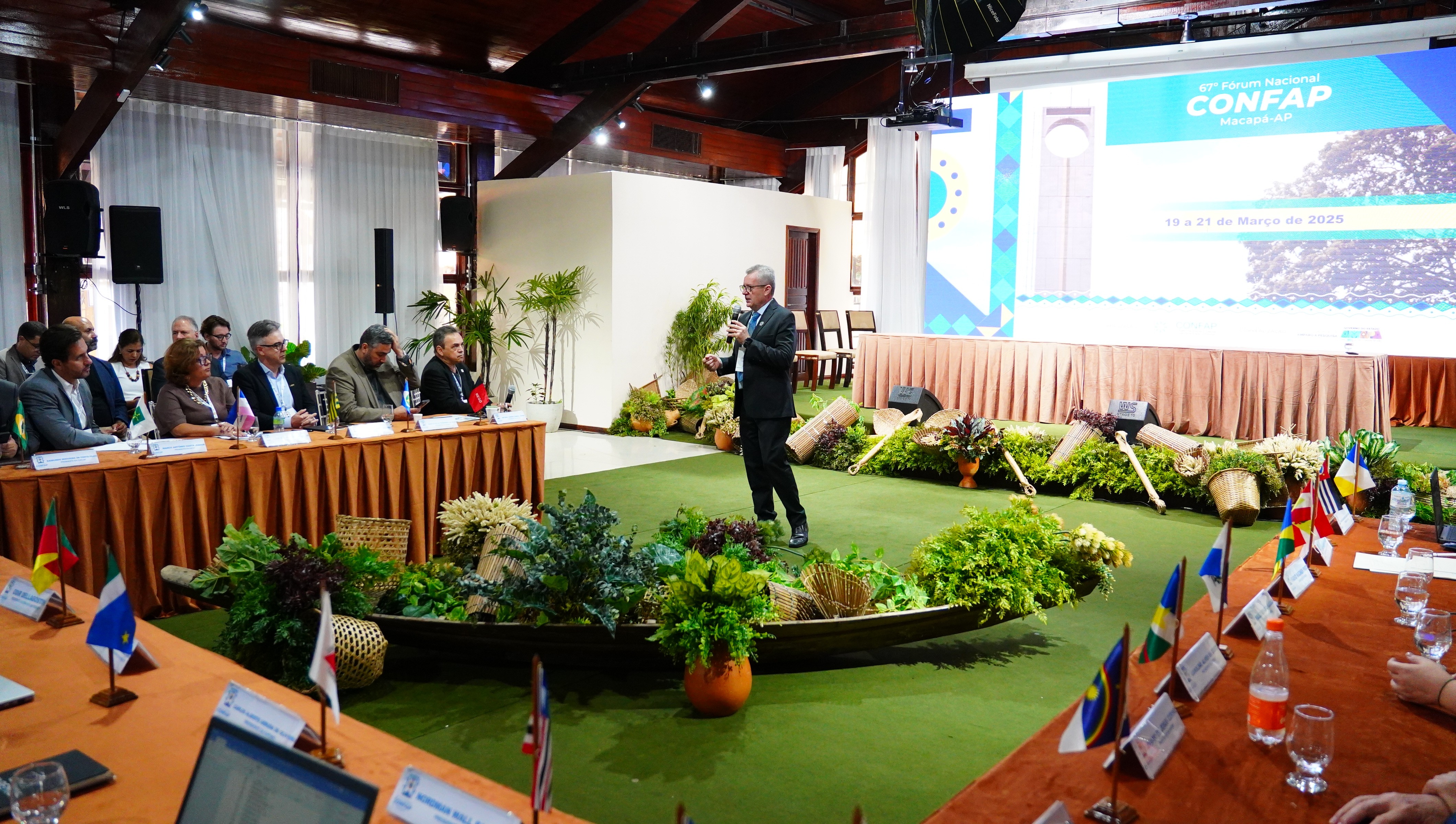 Amapá sedia Fórum Nacional de Ciência e Tecnologia com gestores de todo o país