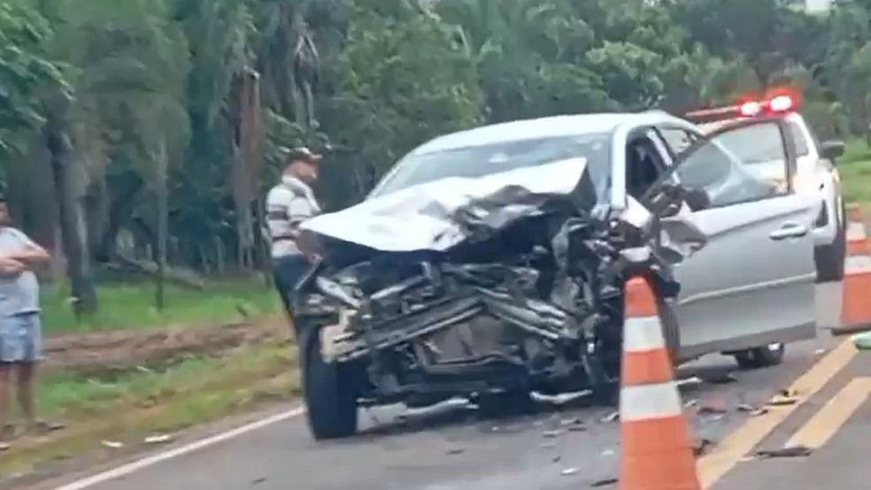 Acidente em rodovia entre Gabriel Monteiro e Piacatu deixa uma vtima fatal  Foto: Reproduo / TV Tem
