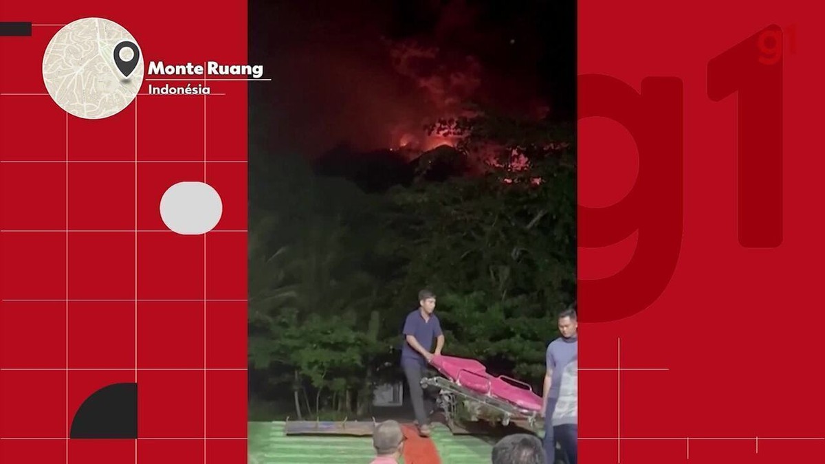 VÍDEO: Erupção de vulcão na Indonésia provoca fuga de centenas de moradores