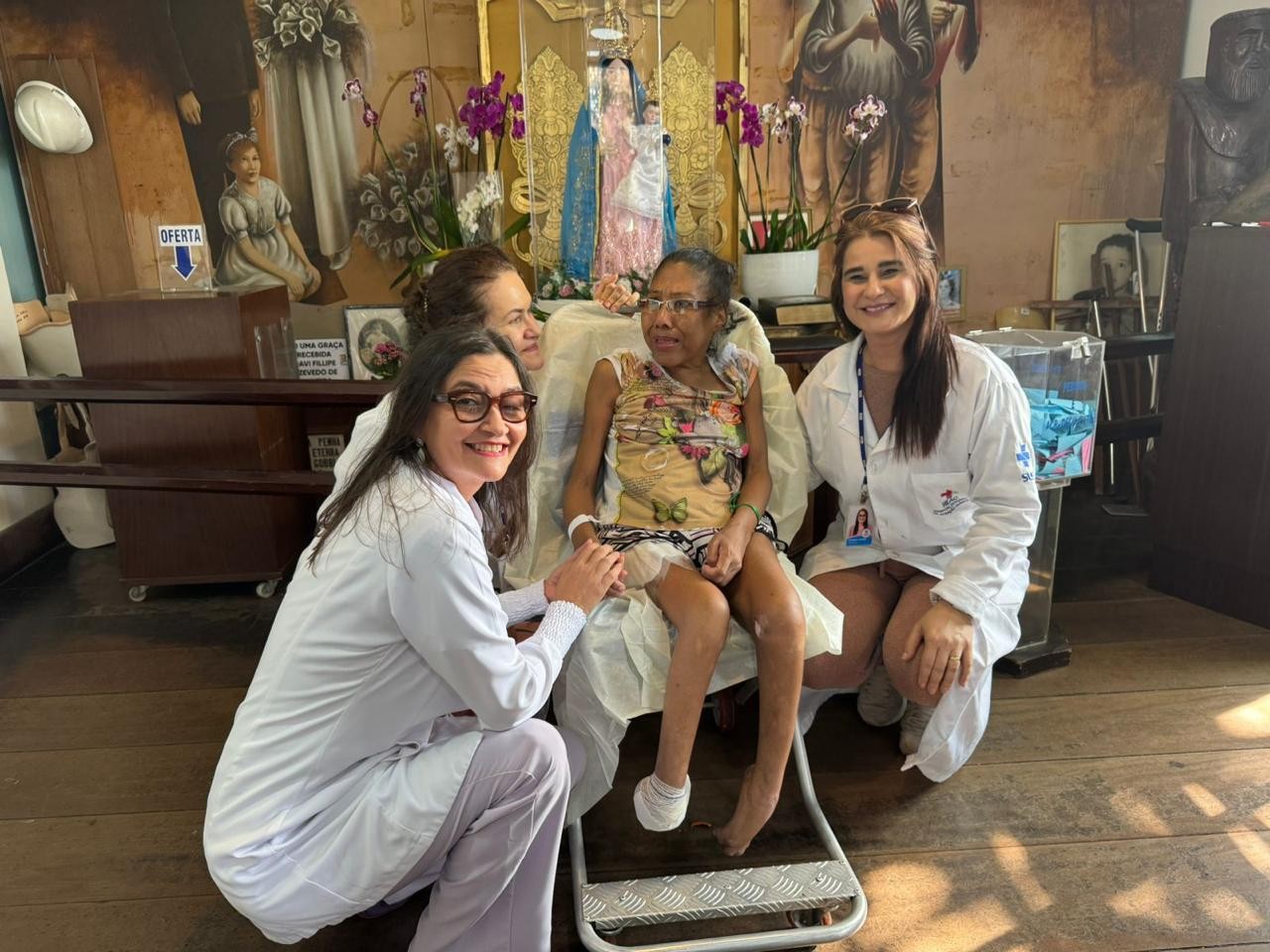 Paciente em cuidados paliativos realiza sonho de conhecer Convento da Penha com força-tarefa de equipe médica e bombeiros