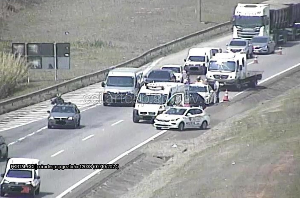 Acidente causou congestionamento entre os quilômetros 4,5 e 12,5 no sentido interior, da SP-075 — Foto: Artesp/Divulgação