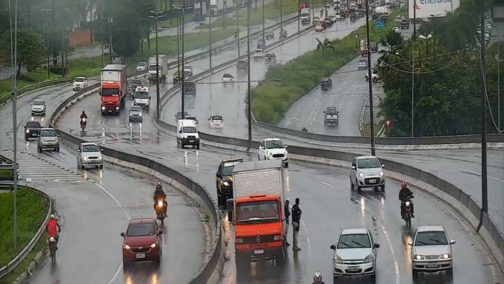 Inmet emite alerta de chuvas para João Pessoa e mais 42 cidades da Paraíba