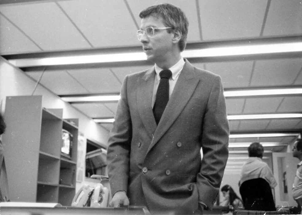 Renato Machado na redação do jornalismo da TV Globo — Foto: Acervo TV Globo