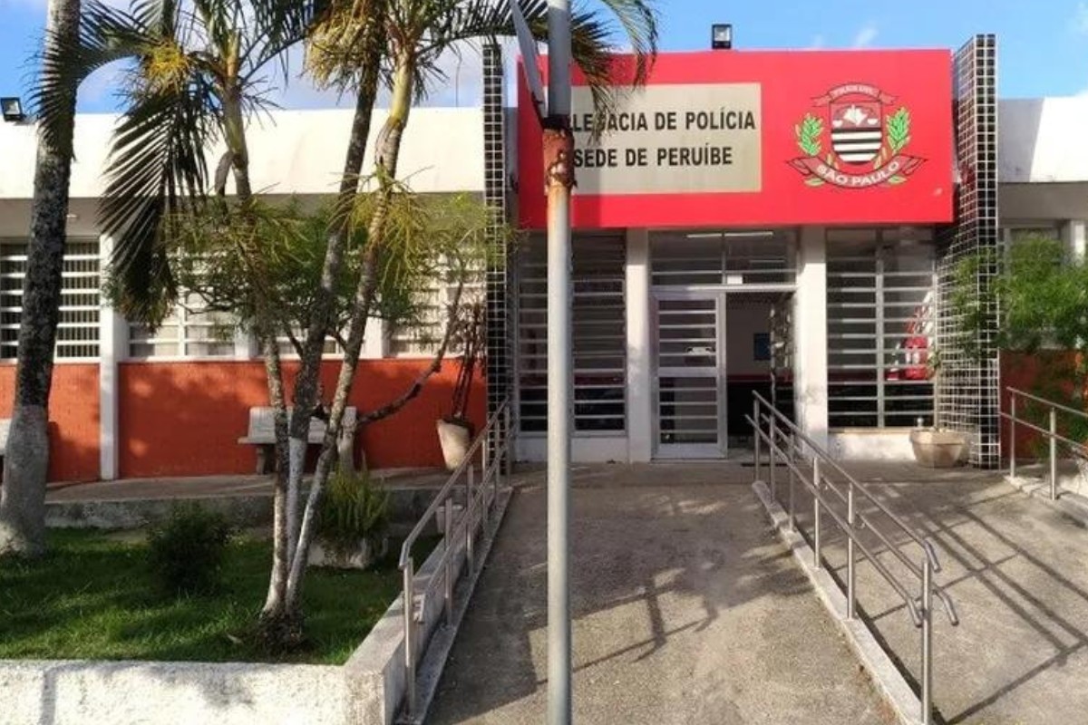 Menino de 3 anos morre afogado em piscina de casa após ser colocado para dormir