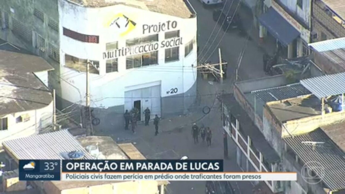 Polícia faz operação em prédio de ONG em Parada de Lucas onde 17 suspeitos foram presos dentro