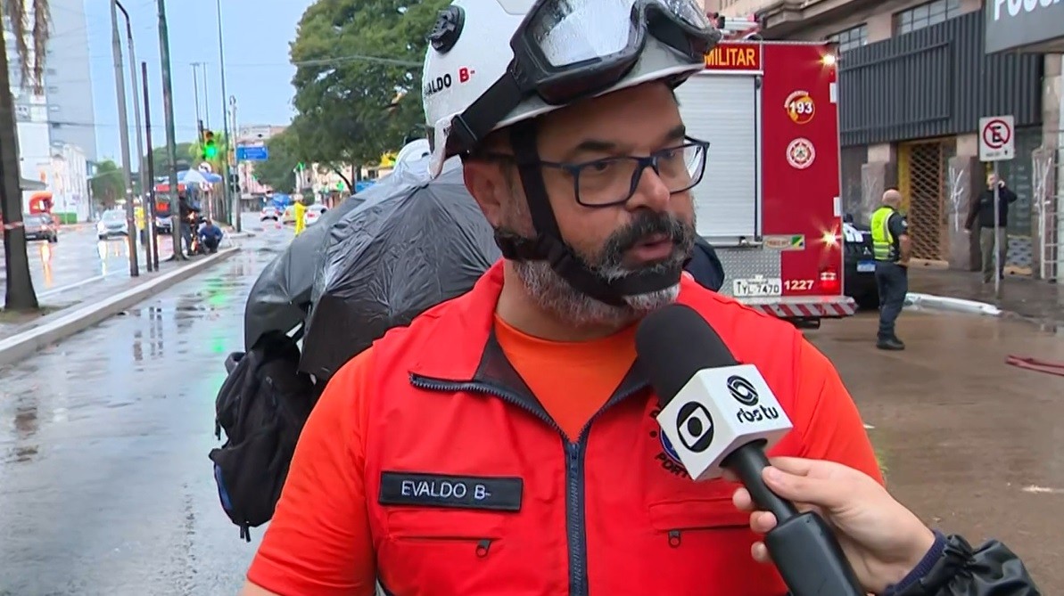 'Hipótese de incêndio criminoso', diz coordenador da Defesa Civil sobre fogo em pousada de Porto Alegre