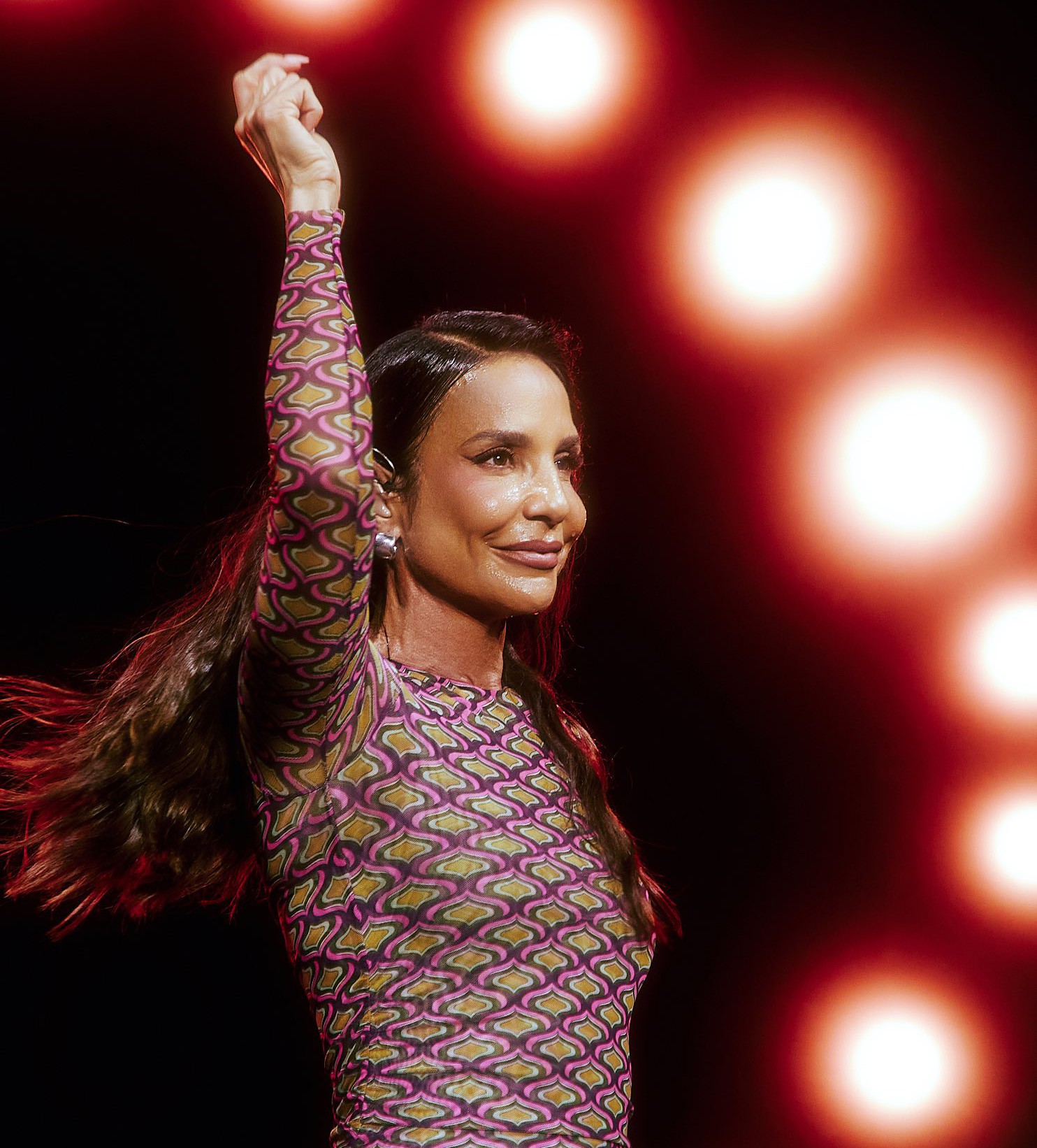 Ivete Sangalo aposta em 'Vampirinha' e em feat com cantor Xanddy Harmonia em 'Oxente' para animar o Carnaval