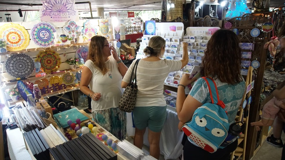 Mercado Místico leva produtos esotéricos e ritual xamânico para Av.  Paulista