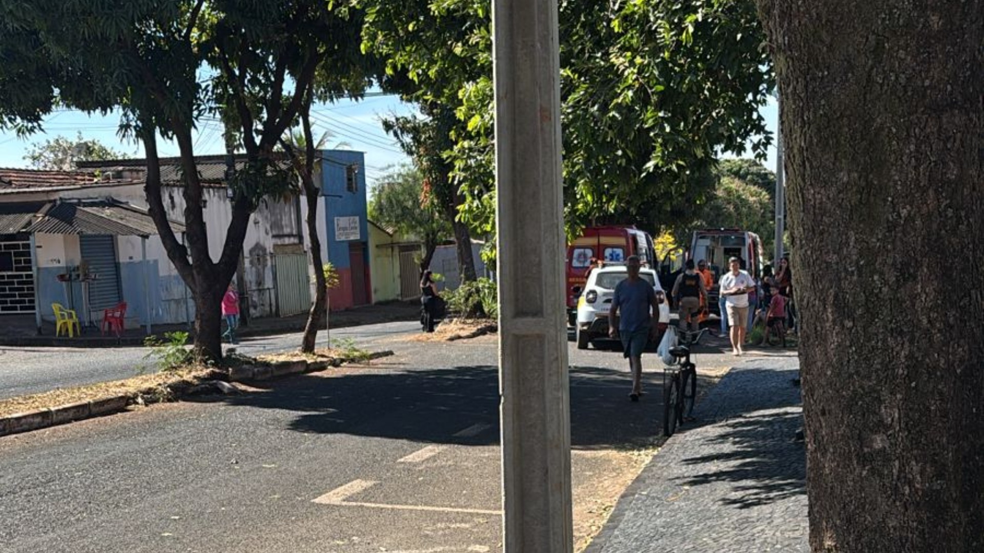 VÍDEO: Idoso morre atropelado por moto no Bairro Guarani, em Uberlândia