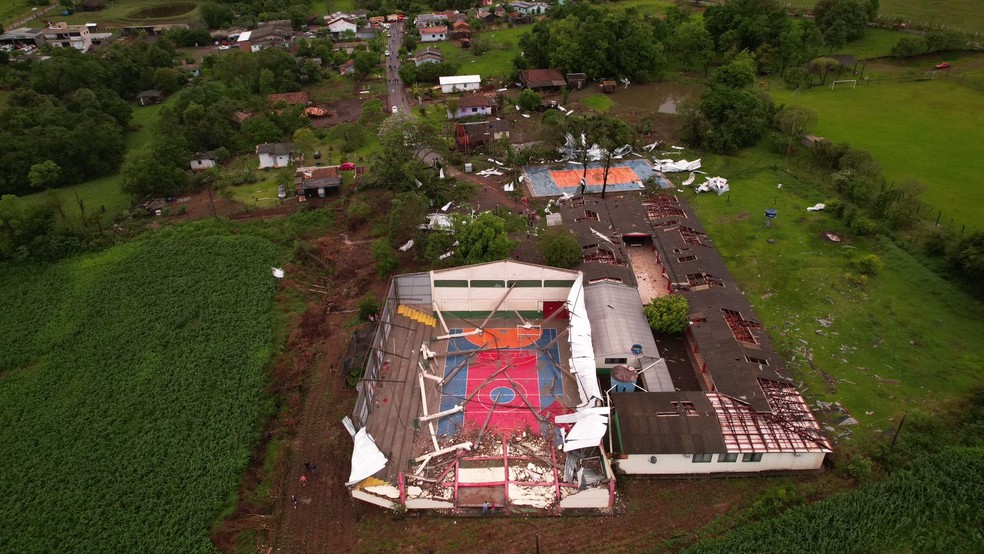 Tornados em SC: 15 fenômenos registrados, diz Defesa Civil | G1