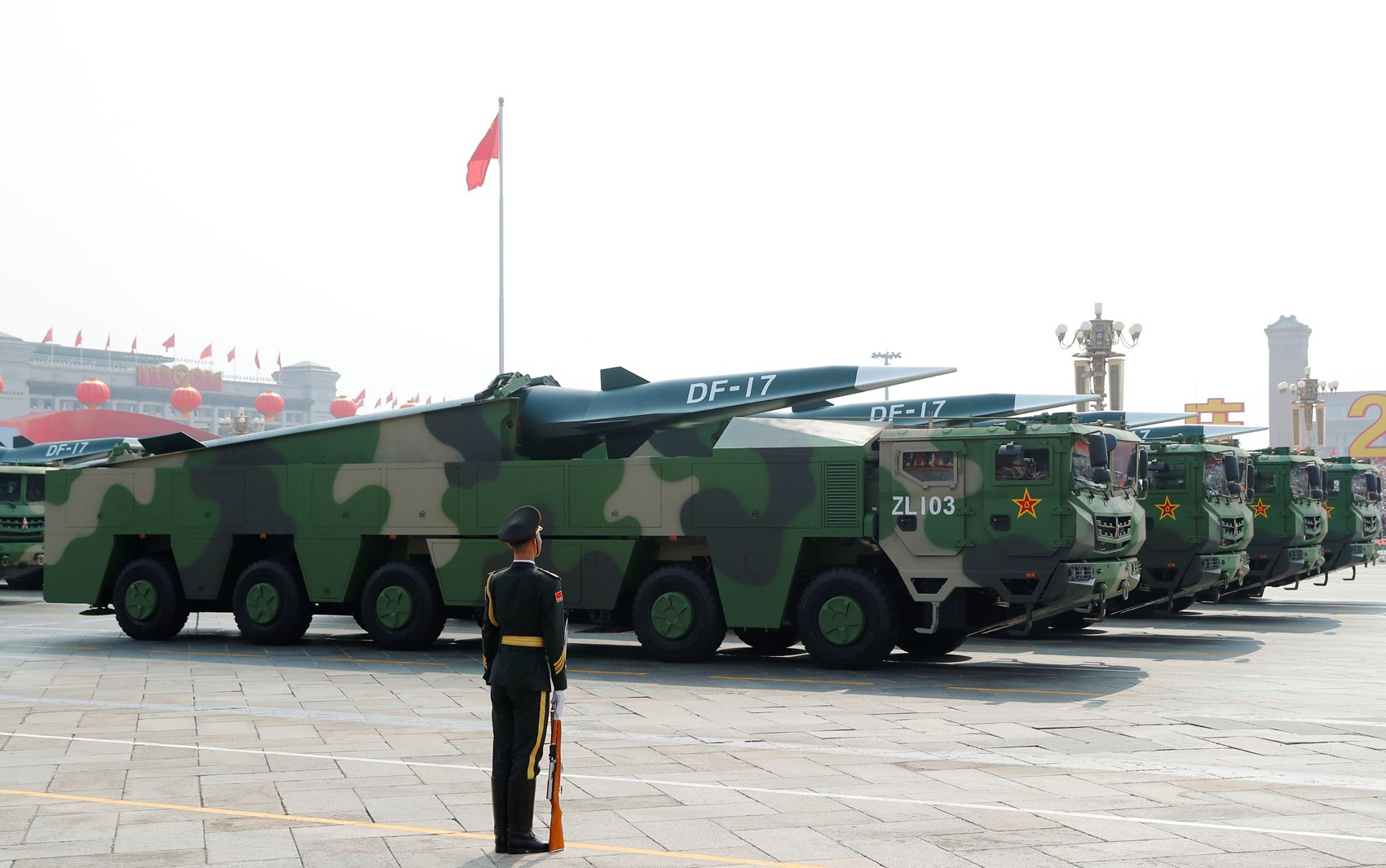 Mísseis, drones e laser: conheça novo arsenal exibido em grande desfile militar da China