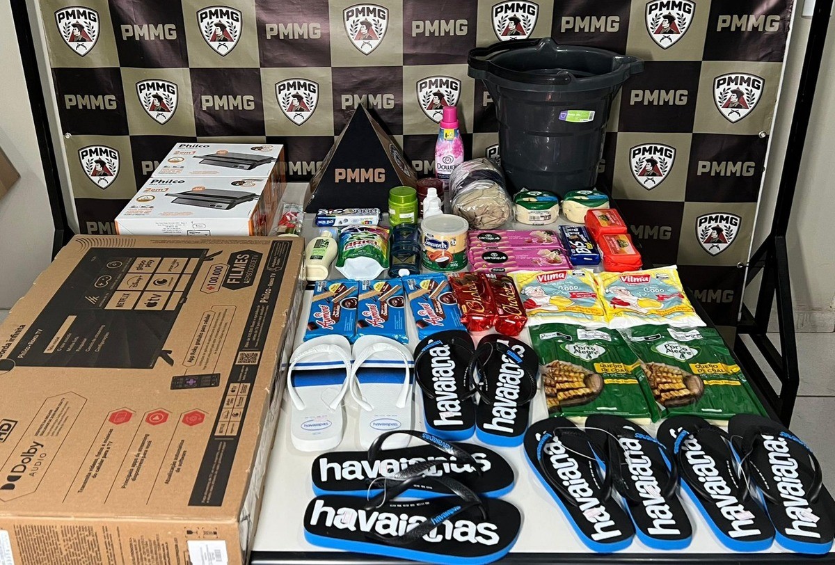 Queijo, doce de leite e outros produtos: Trio de Juiz de Fora é preso com carro cheio de itens furtados em Muriaé 