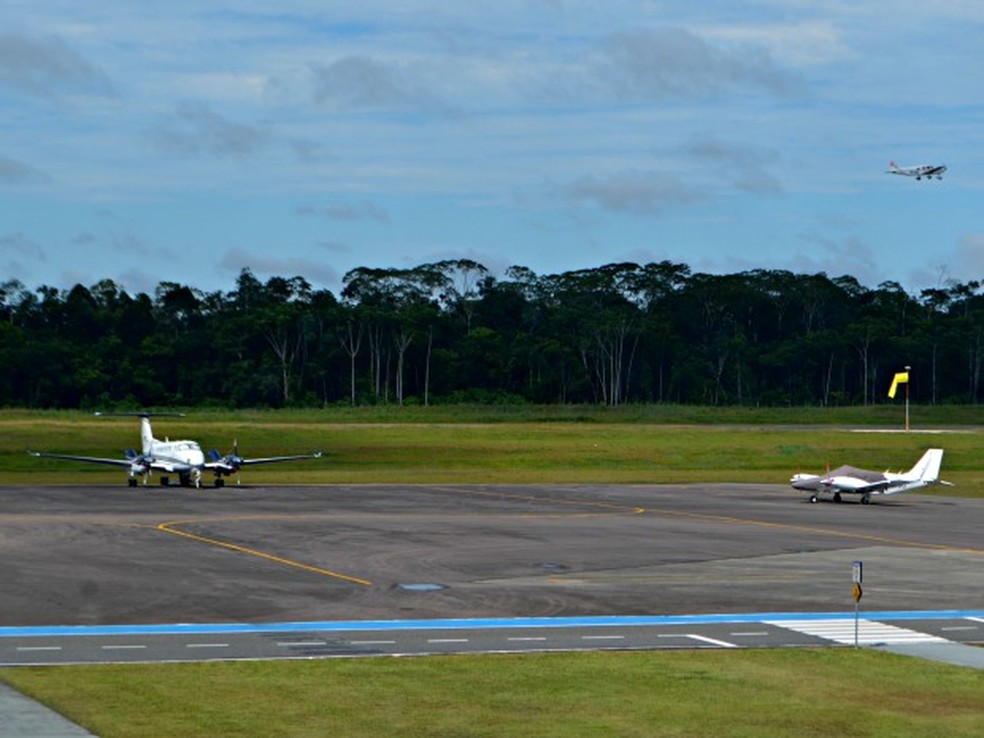 Pista do aeroporto de Cruzeiro do Sul vai fechar por oito horas diárias para obras de recuperação — Foto: Adelcimar Carvalho/G1/Arquivo pessoal 