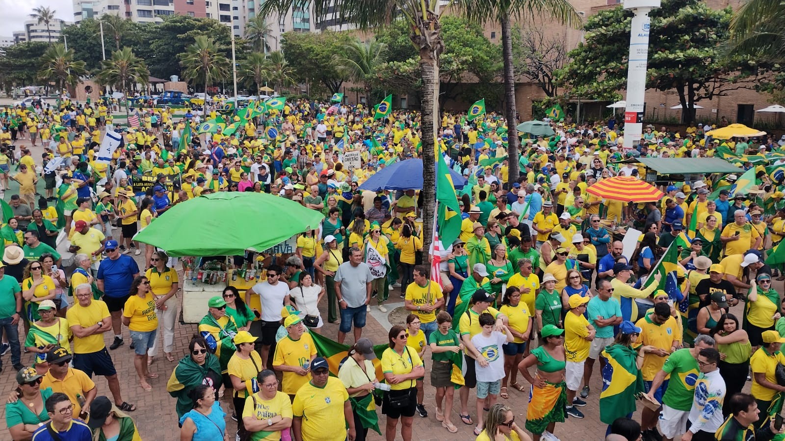 Apoiadores de Bolsonaro fazem ato em Maceió e pedem anistia a condenados por atos golpistas